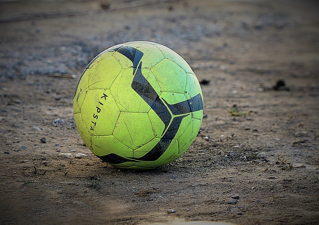 相对较大 相对较大